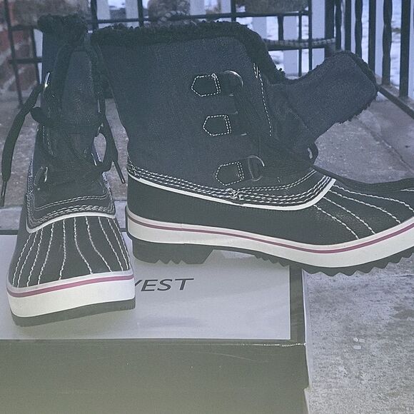 Skechers Winter Waterproof Boots - Picture 3 of 4